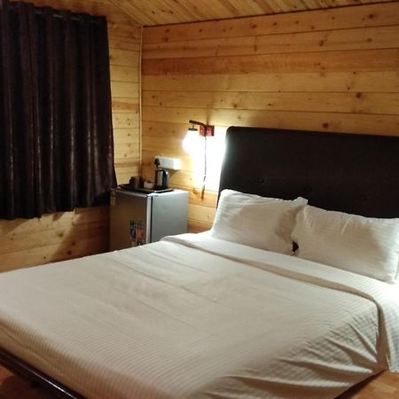 Lazy Frog Guest House Cavelossim Exterior foto