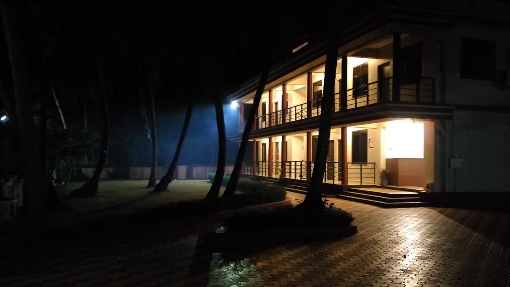 Lazy Frog Guest House Cavelossim Exterior foto