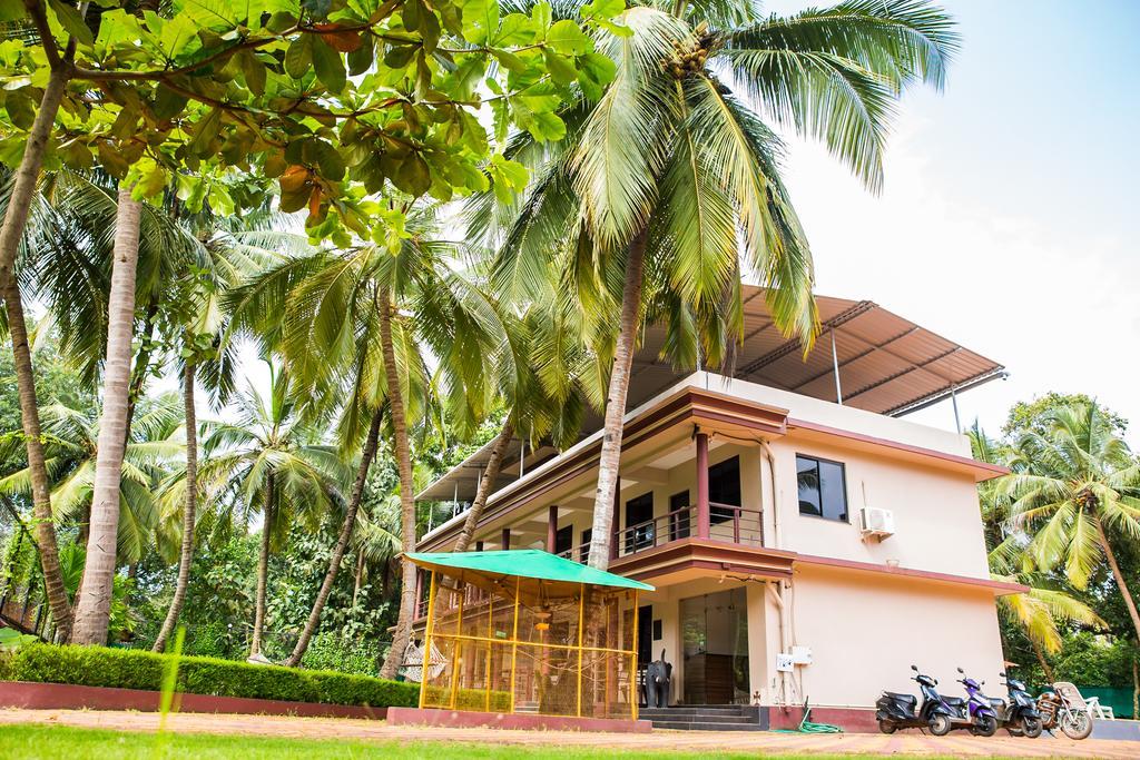 Lazy Frog Guest House Cavelossim Exterior foto